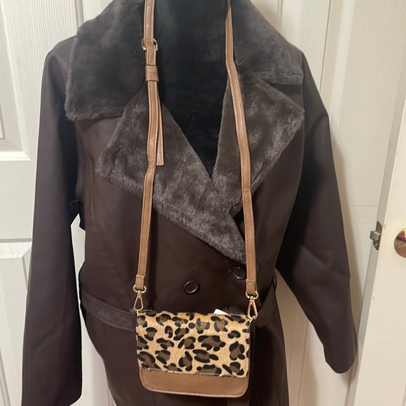 🎉❤️ NEW Lillie Brown Small Leopard Crossbody Purse - Picture 3 of 3